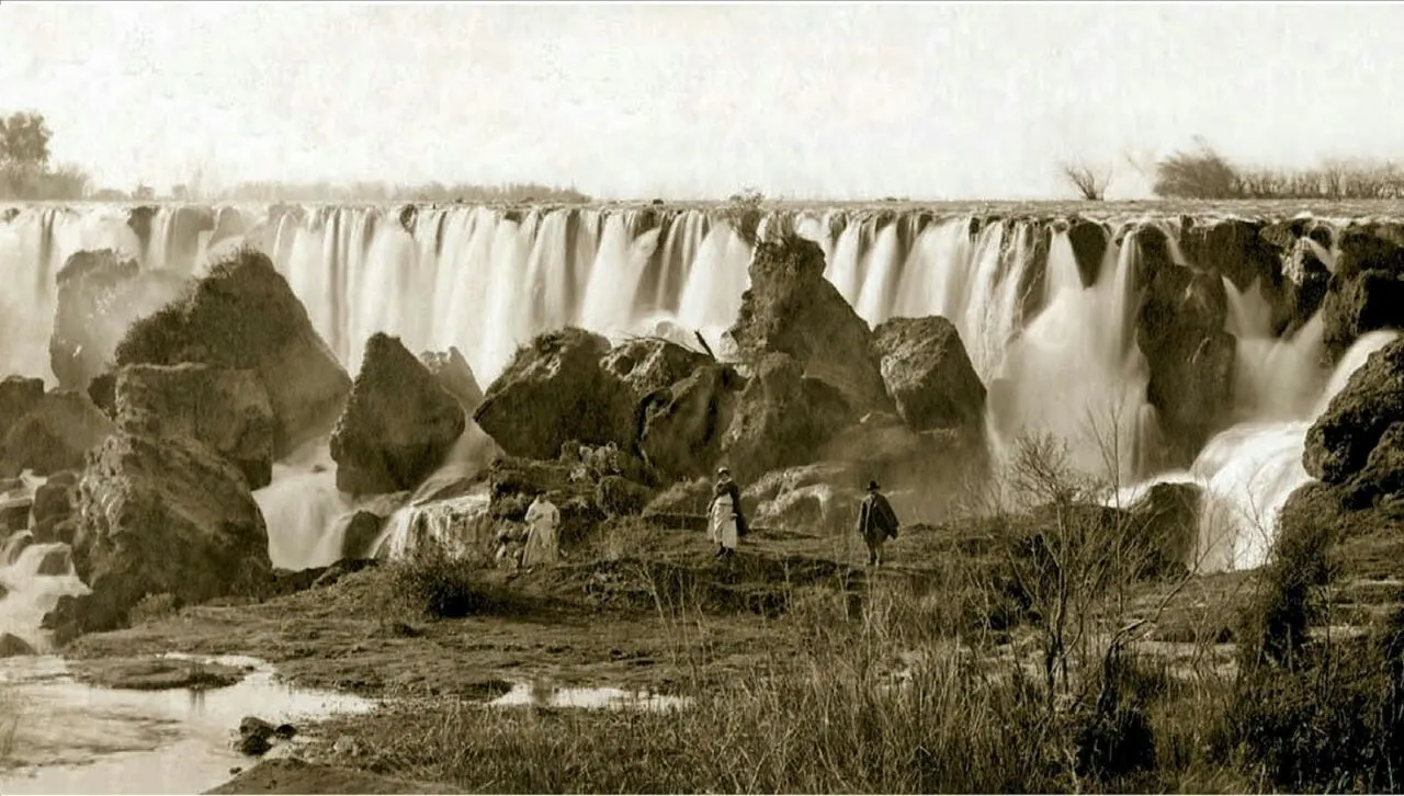 El Salto del Laja hacia 1910.